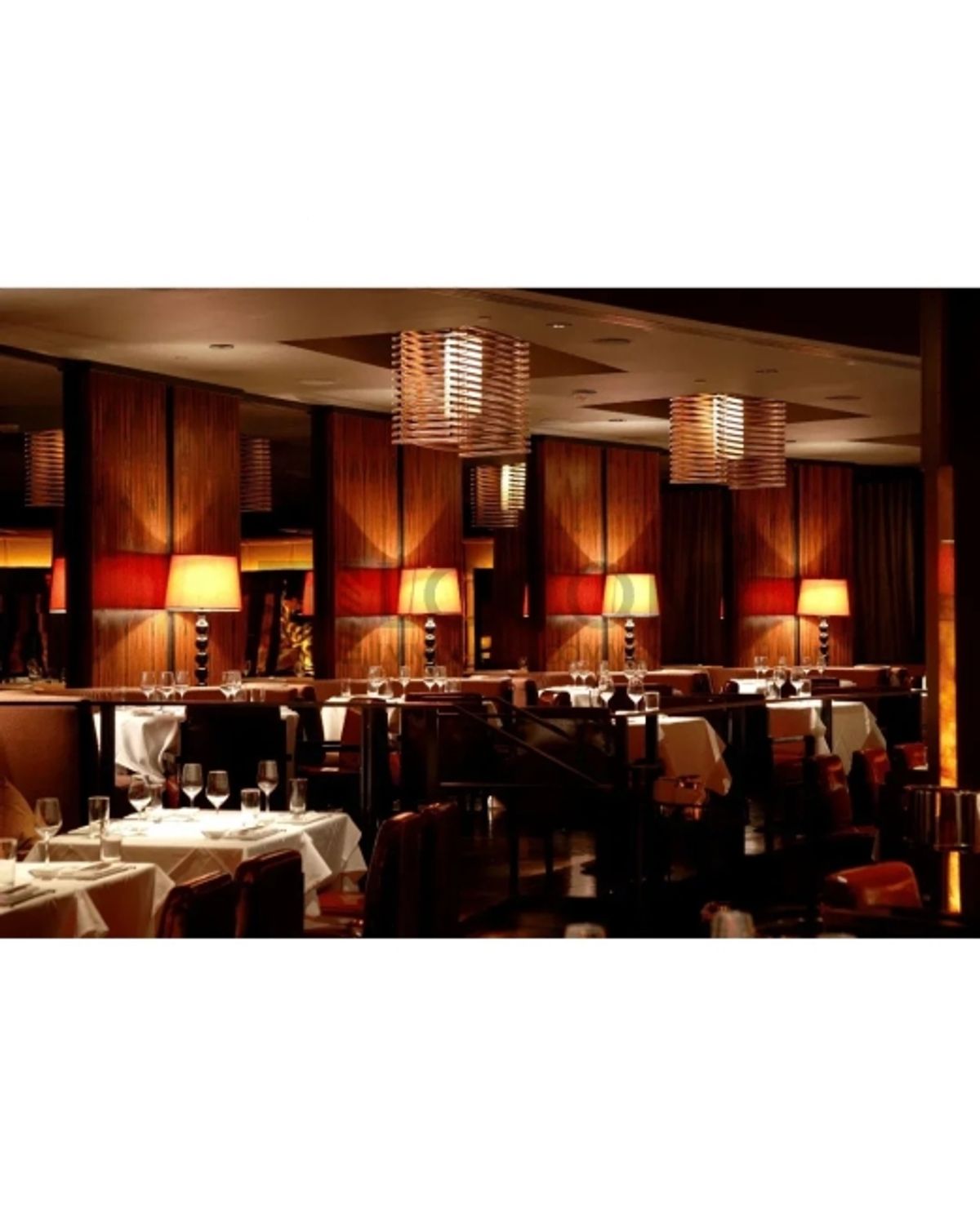 Zeitgenössisches Restaurant an der neuchâteloisischen Küste mit atemberaubendem Blick - 1