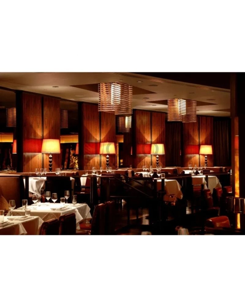 Zeitgenössisches Restaurant an der neuchâteloisischen Küste mit atemberaubendem Blick - 2
