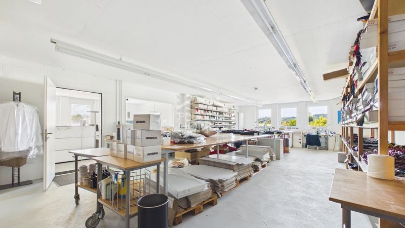 Viel Raum für Ihre Geschäftsidee - Büro, Showroom &amp; Lager - 6