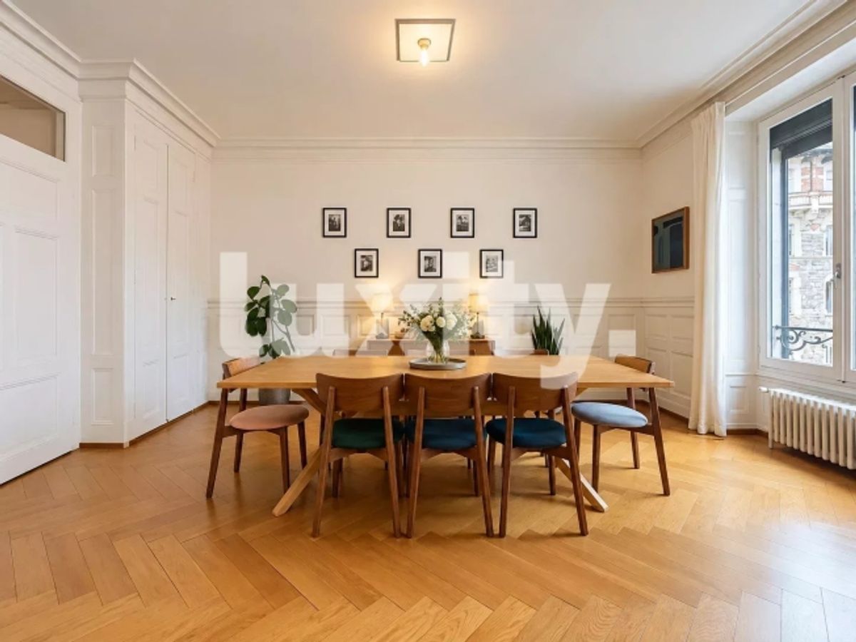 Elegante haussmannsche Wohnung in der Nähe der Altstadt - 1