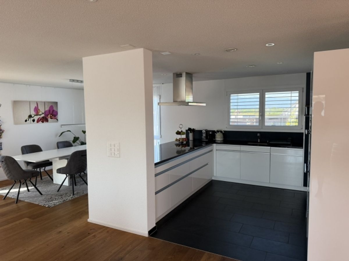 6½ ZIMMER-ATTIKAWOHNUNG IN STUDEN (BE), MÖBLIERT, TEMPORÄR - 1
