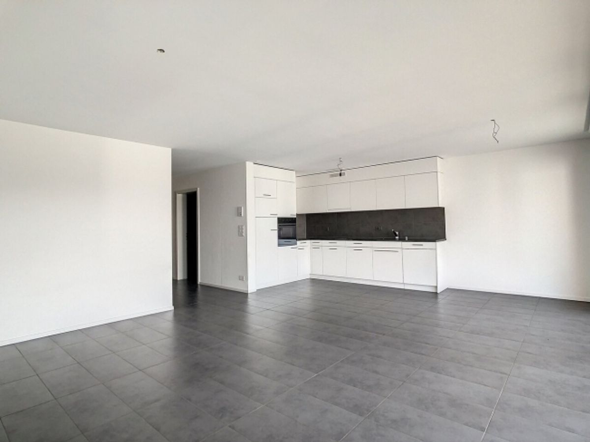MAGNIFICENT 2,5 Zimmer / SEHR SCHÖNE 2,5-Zimmer-Wohnung - 0