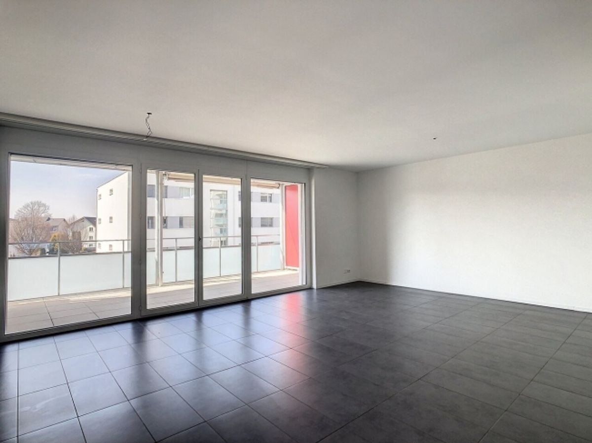MAGNIFICENT 2,5 Zimmer / SEHR SCHÖNE 2,5-Zimmer-Wohnung - 2