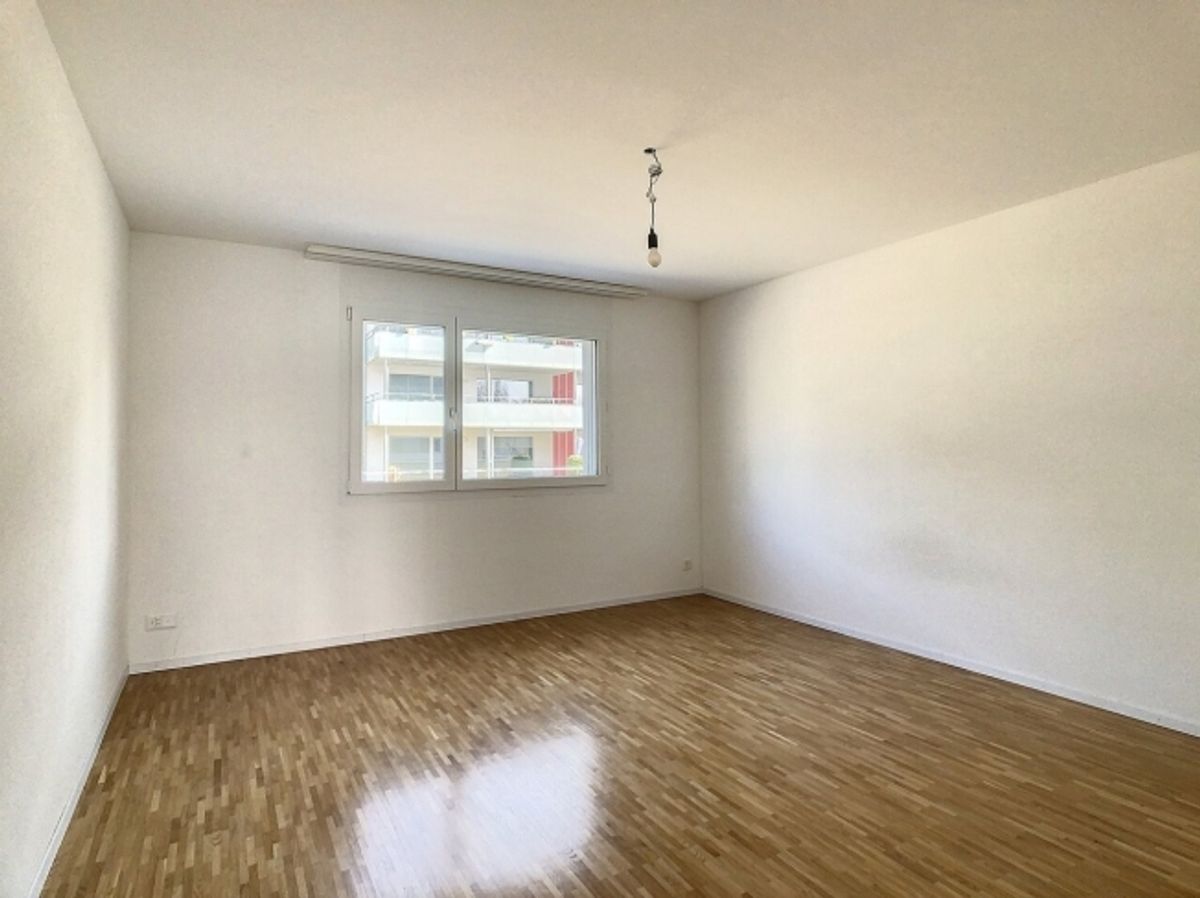 MAGNIFICENT 2,5 Zimmer / SEHR SCHÖNE 2,5-Zimmer-Wohnung - 3