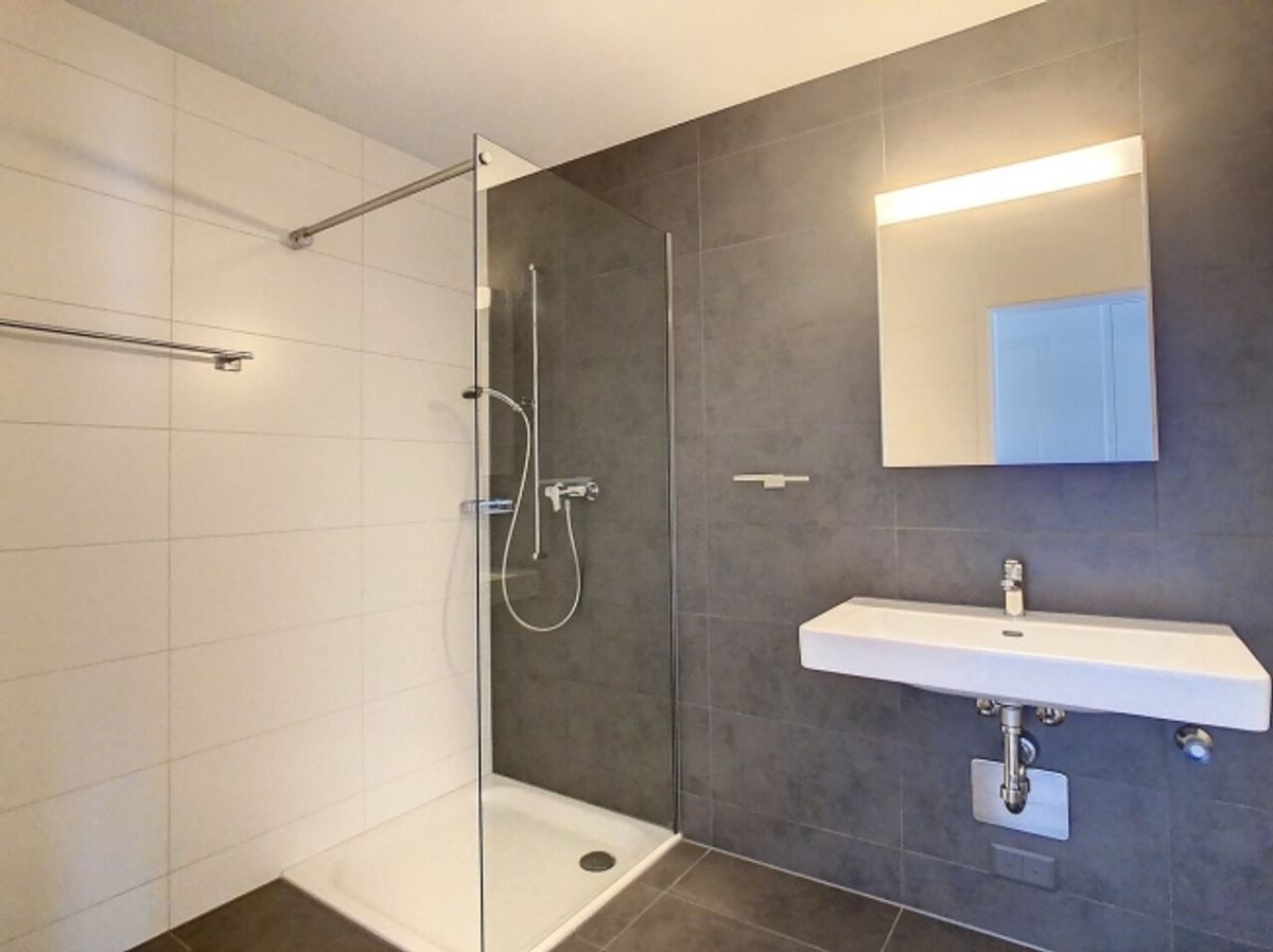 MAGNIFICENT 2,5 Zimmer / SEHR SCHÖNE 2,5-Zimmer-Wohnung - 4