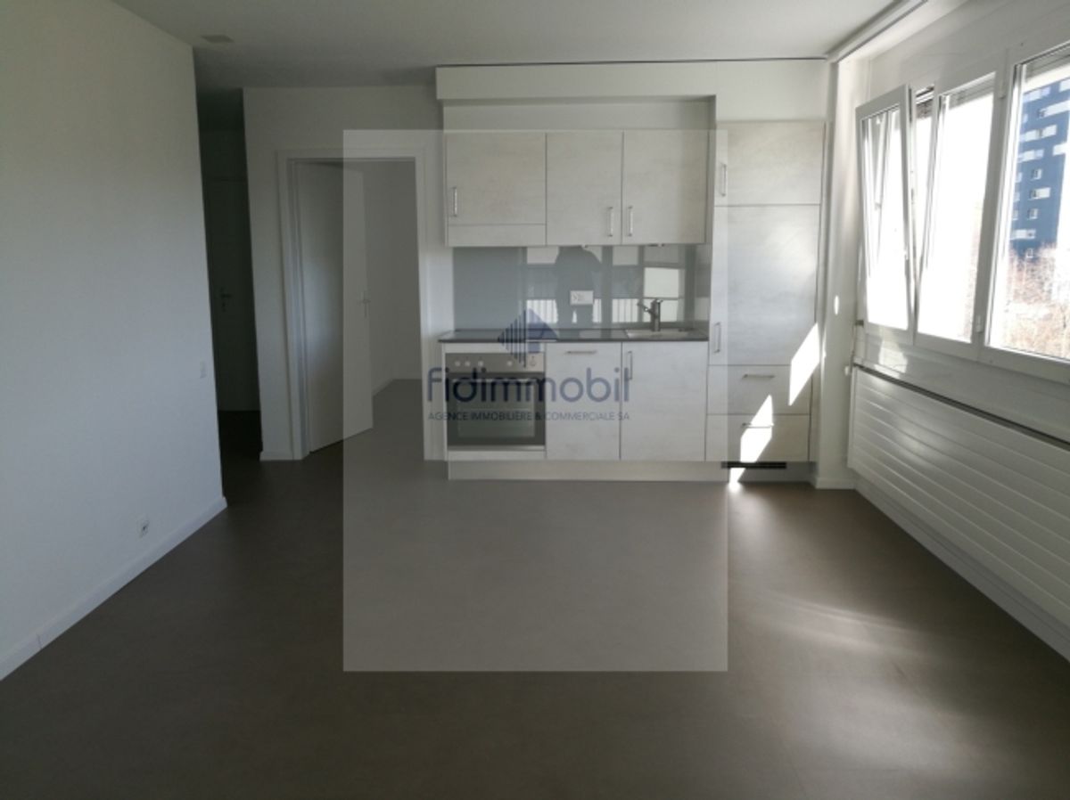 Vermietet, 2 Zimmer, für AVS/AI, Croix-Fédérale 36, La Chaux-de-Fonds - 1