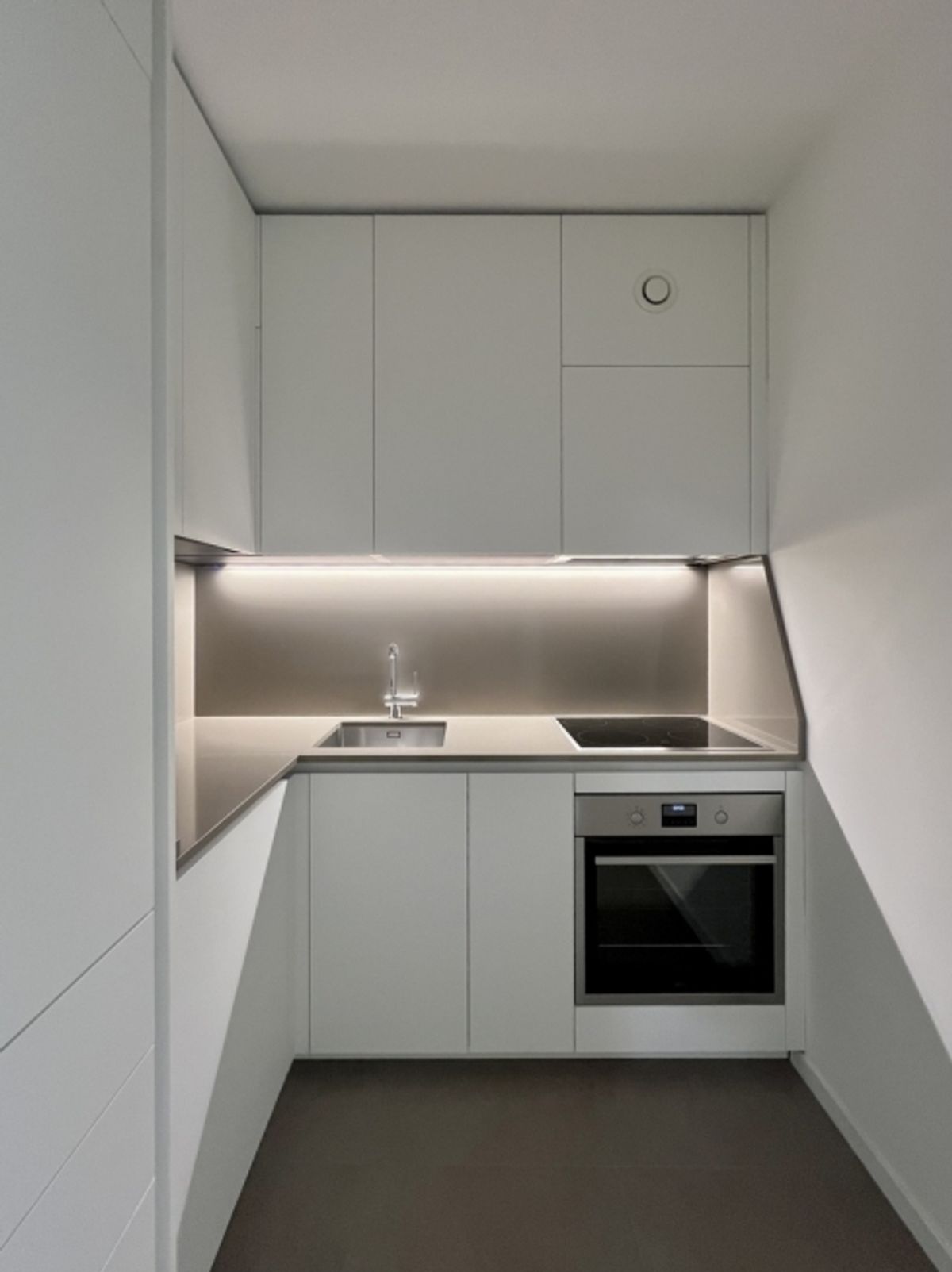 KOMPLETT RENOVIERTE 3,5-ZIMMER-WOHNUNGEN - 2
