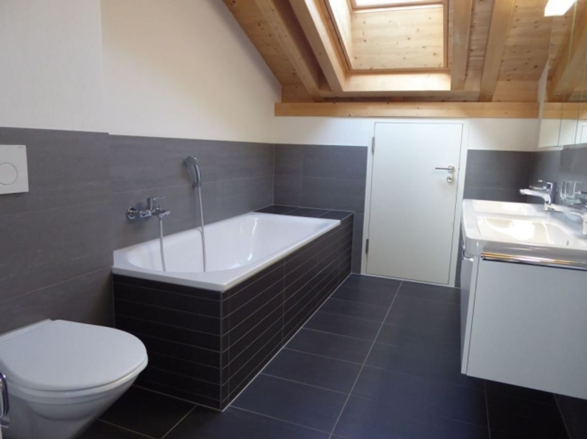 moderne 4 1/2-Zimmer-Dachwohnung mit Holzofen und Balkon - 7