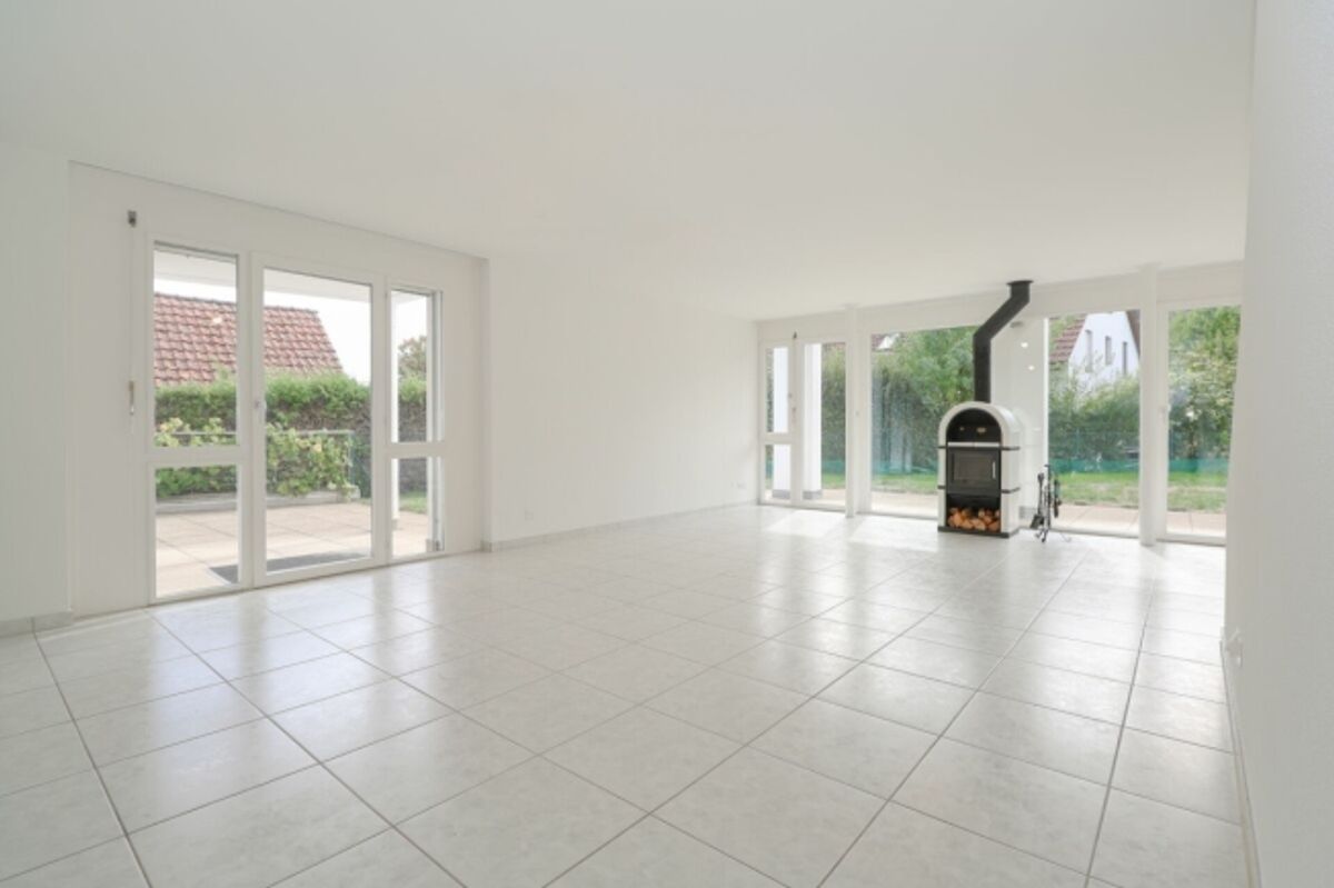 Grosszügige Parterre-Wohnung in Tägerig zu vermieten - 2