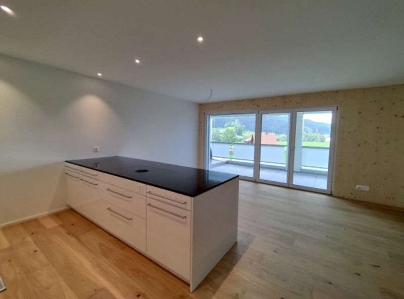 HOCHWERTIG UND MODERN AUS REGIONALEM HOLZ - 1