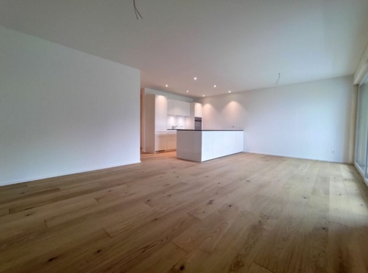 HOCHWERTIG UND MODERN AUS REGIONALEM HOLZ - 1