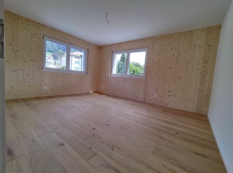 HOCHWERTIG UND MODERN AUS REGIONALEM HOLZ - 4