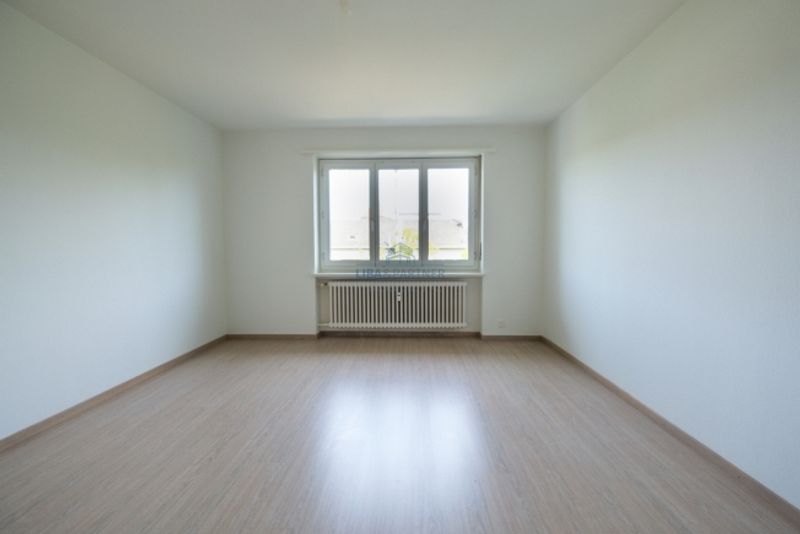 Grosszügige 4.5-Zimmer-Eigentumswohnung an zentraler Lage - 11