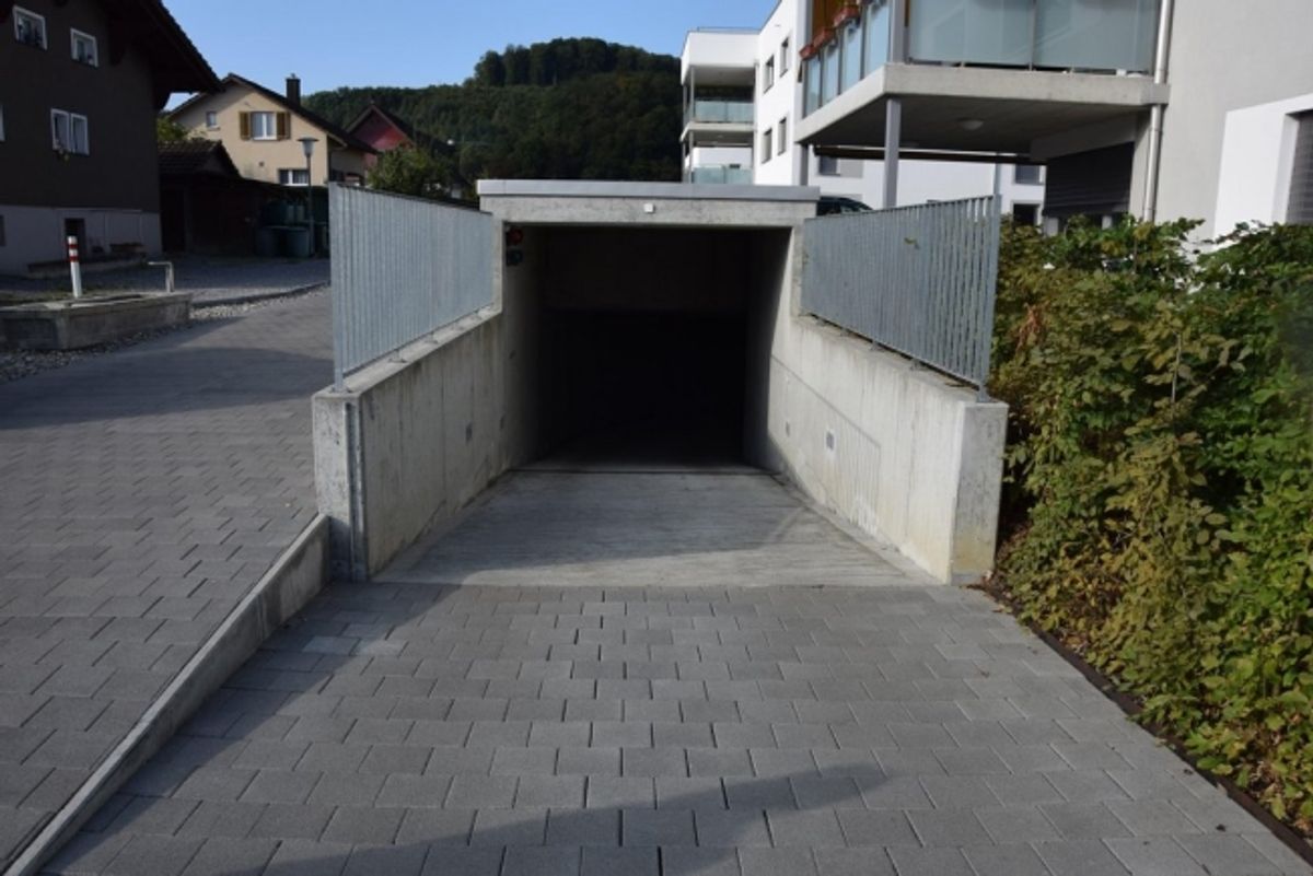Einstellhallenplatz in Gränichen zu vermieten - 1