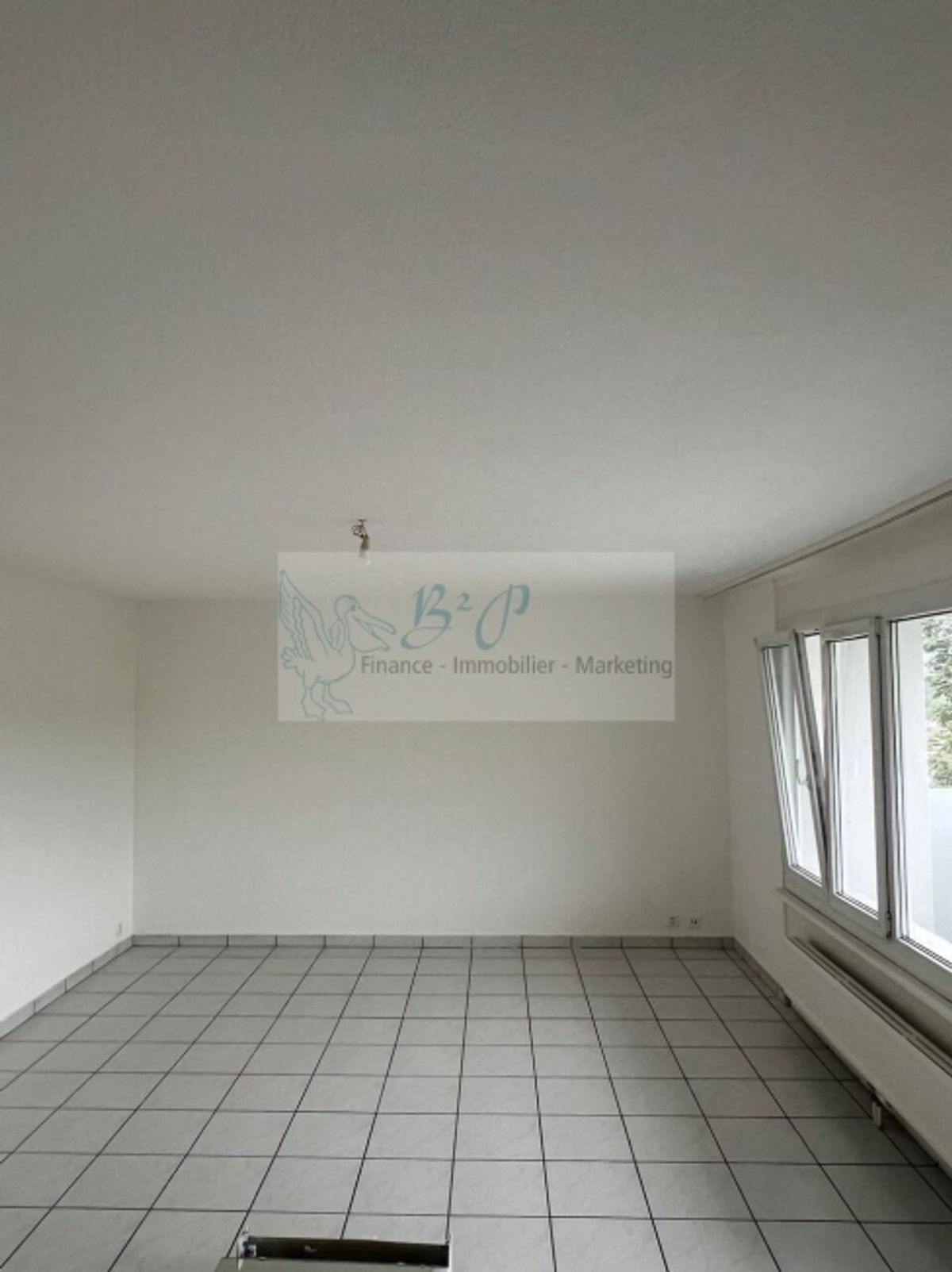 Große und helle 3.5-Zimmer-Wohnung - 6