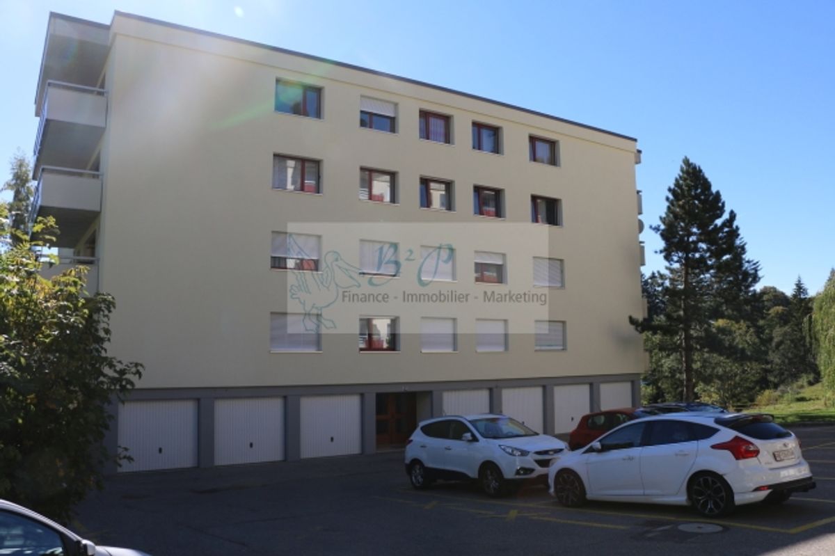 Gefasster Parkplatz in einem Gemeinschaftsgarage - 0