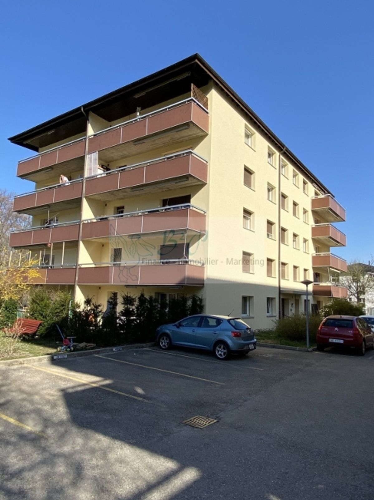Eine schöne 3.5-Zimmer-Wohnung mit Balkon ist zu vermieten! - 1