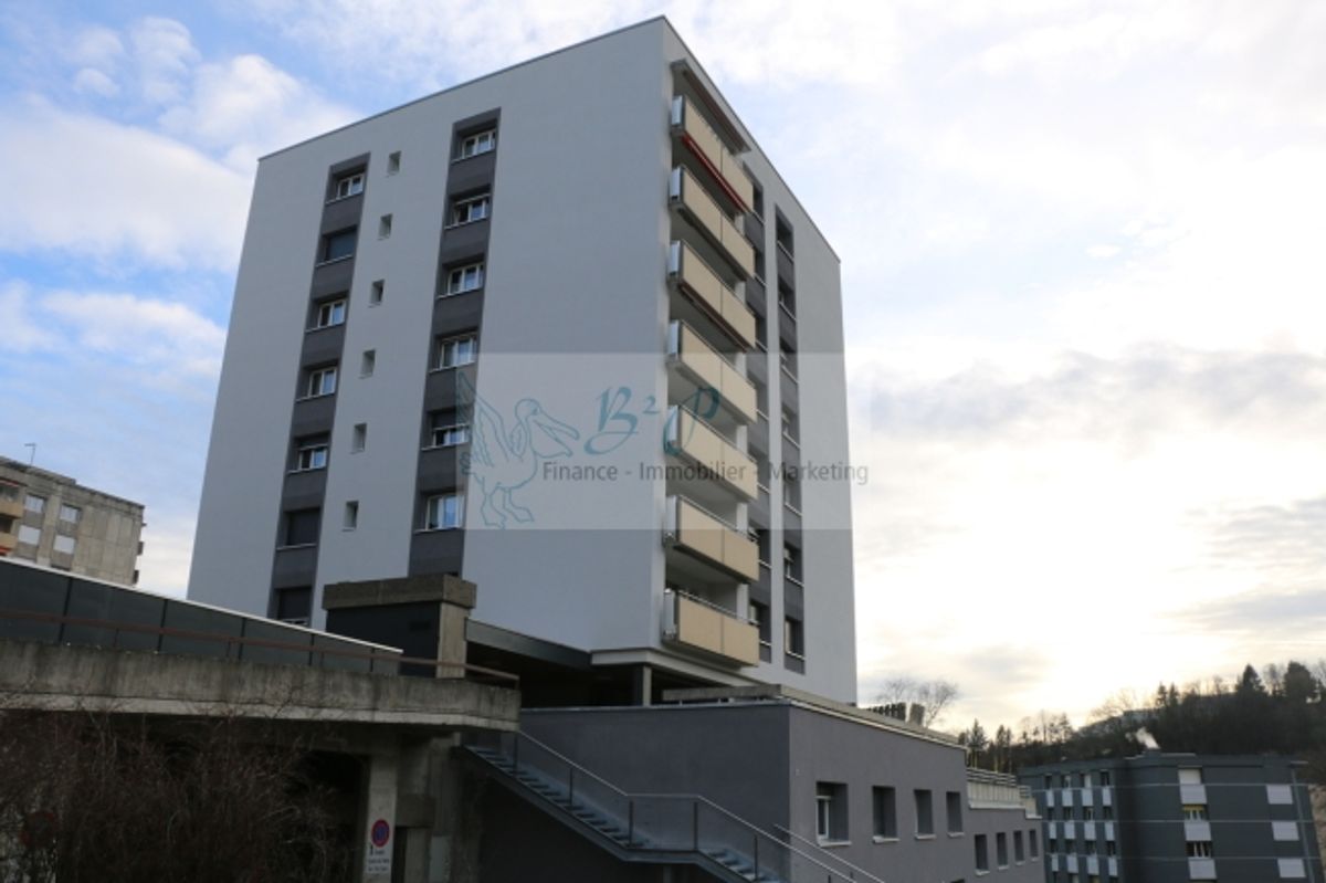 3.5 Zimmerwohnung mit schöner Aussicht auf Boudry - 1