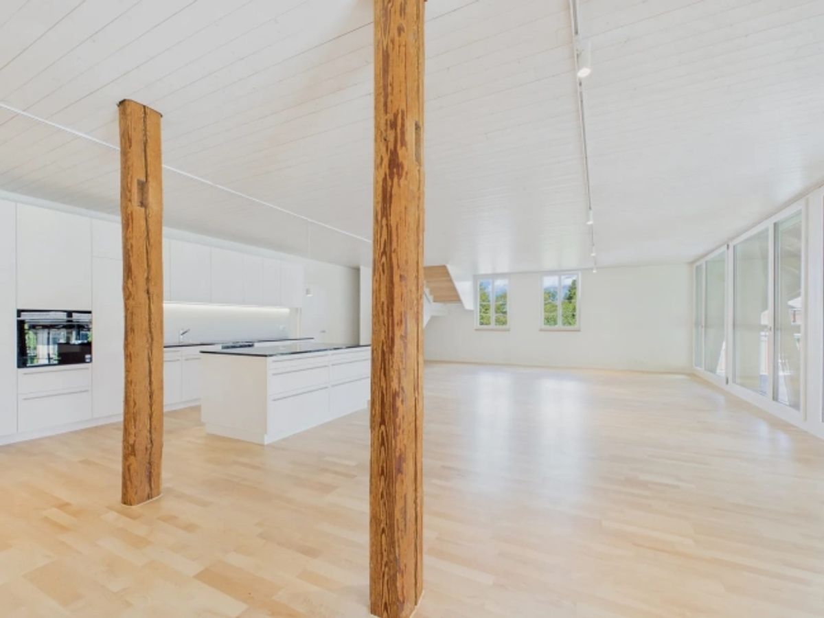 2-Zimmer-Maisonette mit Balkon und Seesicht in Thalwil mieten - 2
