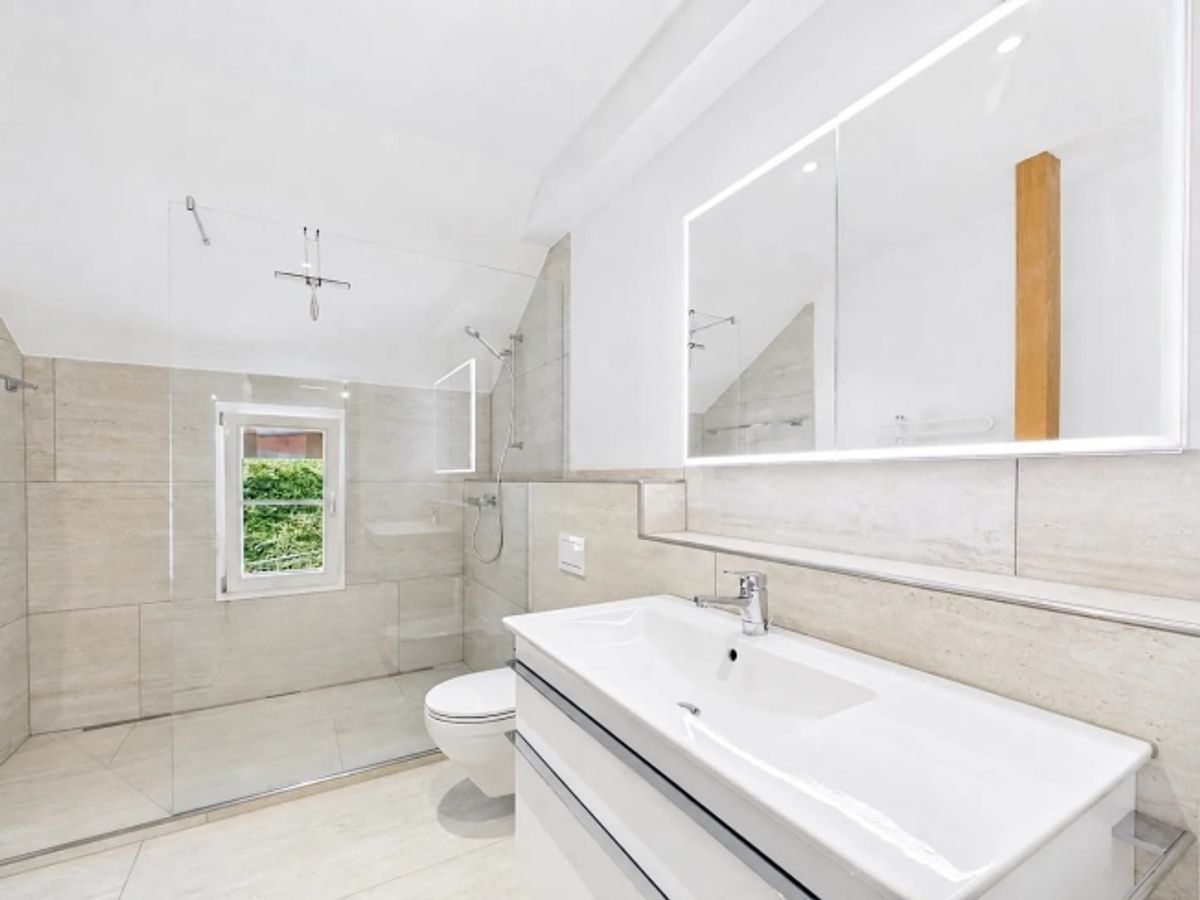 2-Zimmer-Maisonette mit Balkon und Seesicht in Thalwil mieten - 8