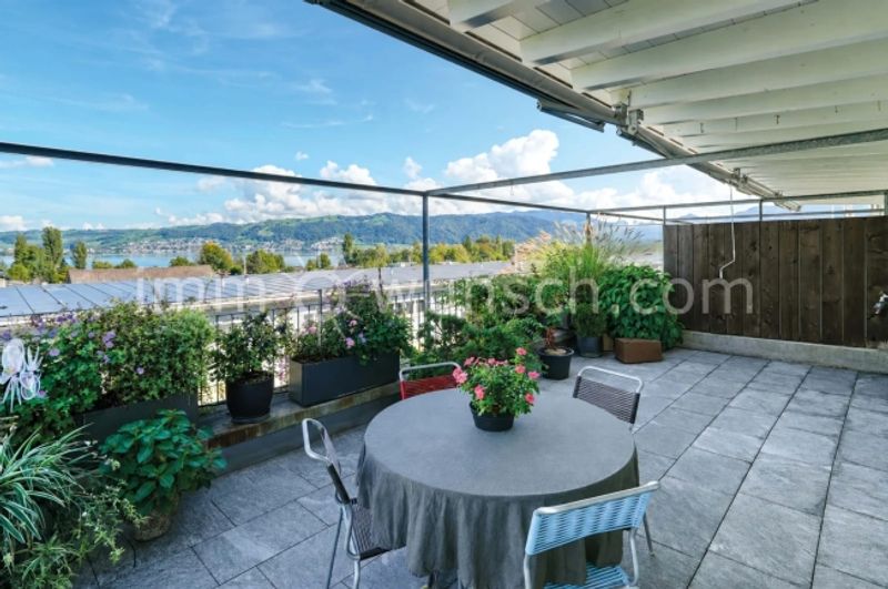 Attraktive 4 ½ Zimmer Maisonettewohnung mit See- und Bergsicht in Hünenberg - 1