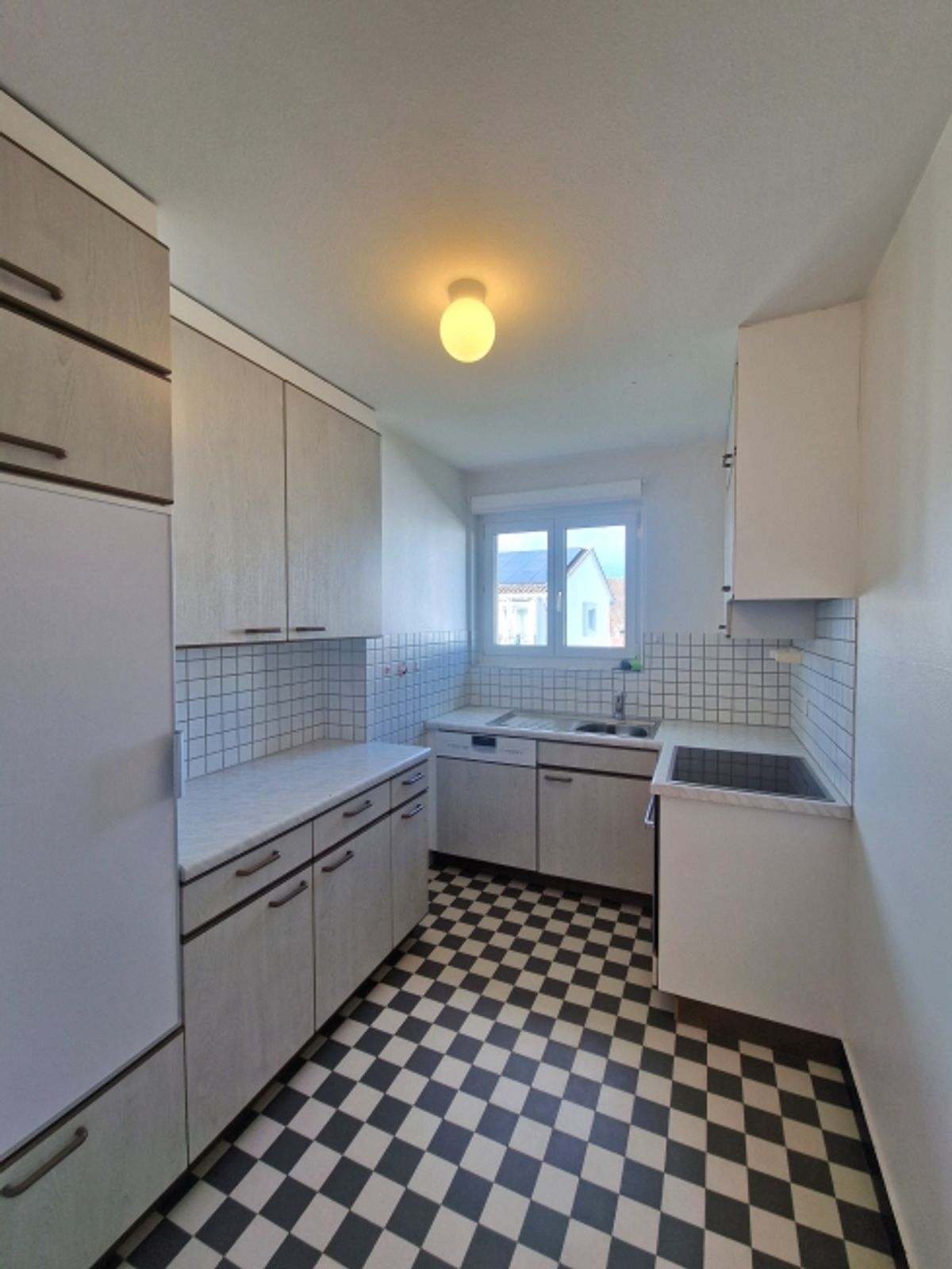 Helle 3.5 Zimmerwohnung an naturnaher Lage - 3