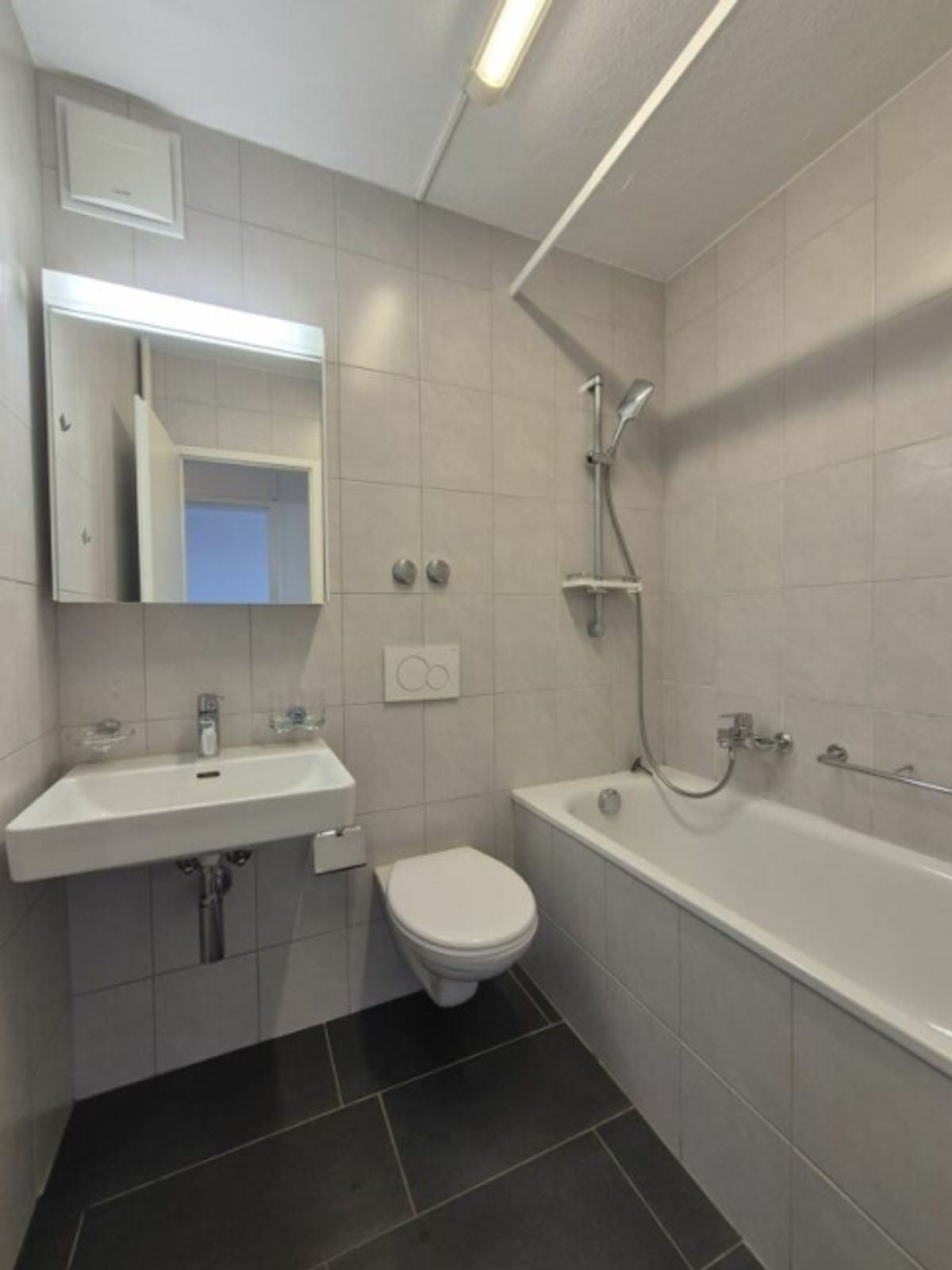 2.5-Zimmer Wohnung mit Terrasse - 6