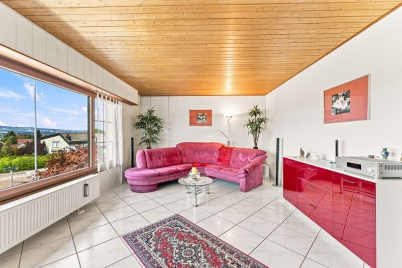 8.5-Zi.-Einfamilienhaus in Obfelden mit Aussicht & Einliegerwohnung potenzial - 4