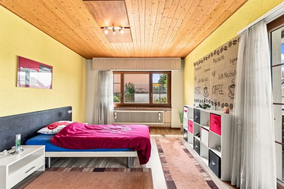 8.5-Zi.-Einfamilienhaus in Obfelden mit Aussicht & Einliegerwohnung potenzial - 9