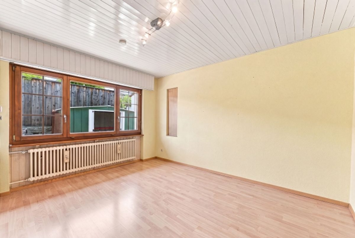 8.5-Zi.-Einfamilienhaus in Obfelden mit Aussicht & Einliegerwohnung potenzial - 12