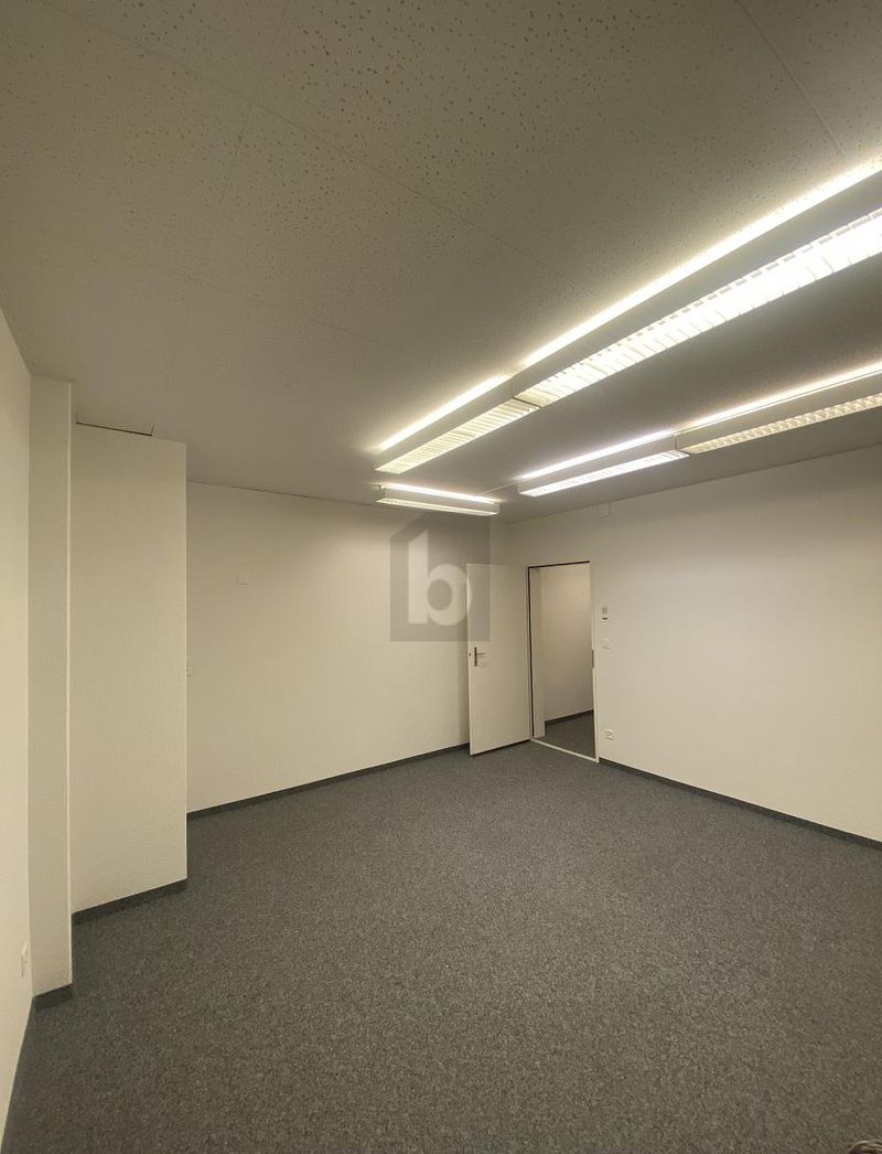 MODERN AN TOP LAGE - 1