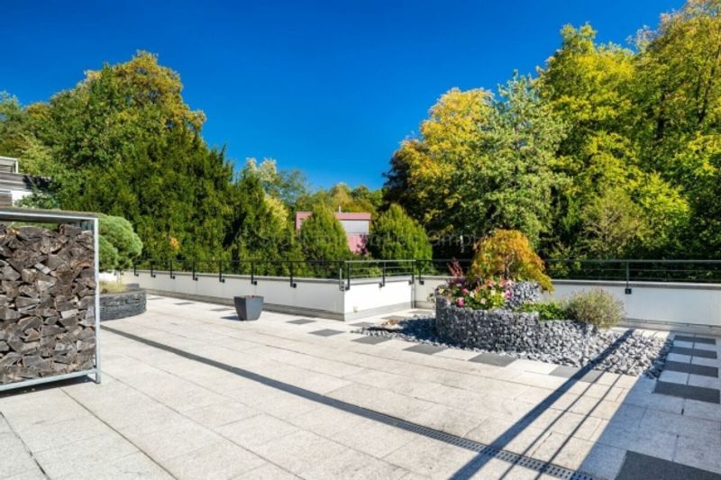 Urbane 4.5 Zimmer Attika-Wohnung mit 169 m² Terrassenfläche - 4