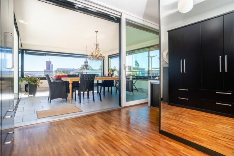 Urbane 4.5 Zimmer Attika-Wohnung mit 169 m² Terrassenfläche - 11