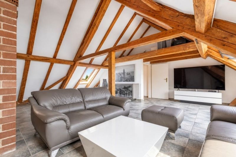 5.5-Zimmer-Triplexwohnung mit eigenem Aussenzugang im historischen Ortskern von Wülflingen - 2