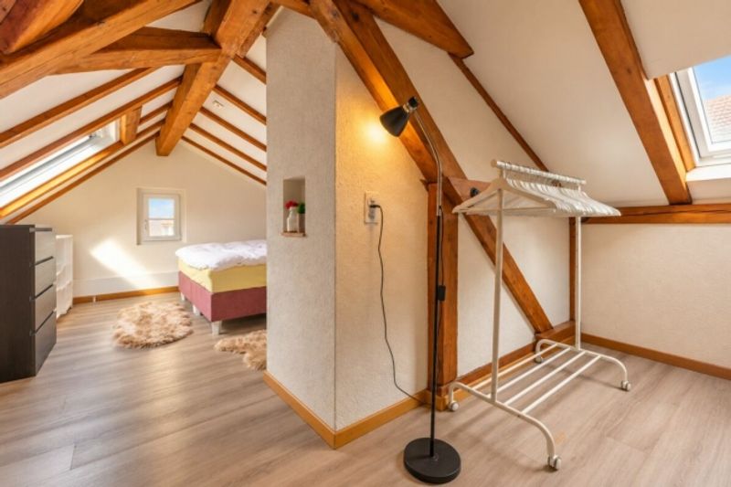 2.5-Zimmer-Maisonettewohnung mit eigenem Sitzplatz und einem Aussenparkplatz - 6
