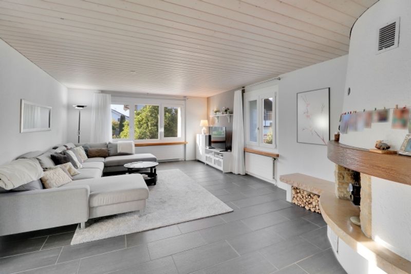 6.5-Zimmer-Einfamilienhaus an zentraler Lage in Thun mit Bergsicht und smartem Energiekonzept - 2