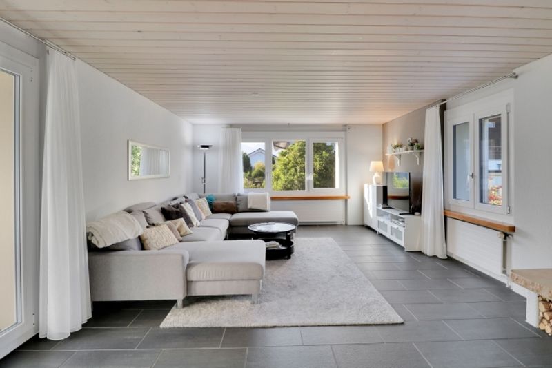 6.5-Zimmer-Einfamilienhaus an zentraler Lage in Thun mit Bergsicht und smartem Energiekonzept - 3