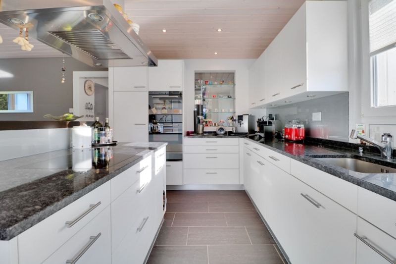 6.5-Zimmer-Einfamilienhaus an zentraler Lage in Thun mit Bergsicht und smartem Energiekonzept - 7