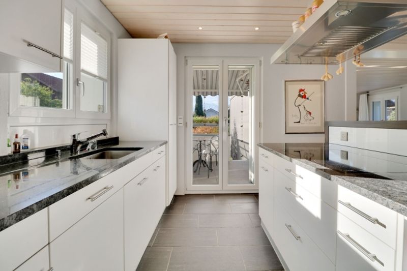 6.5-Zimmer-Einfamilienhaus an zentraler Lage in Thun mit Bergsicht und smartem Energiekonzept - 8