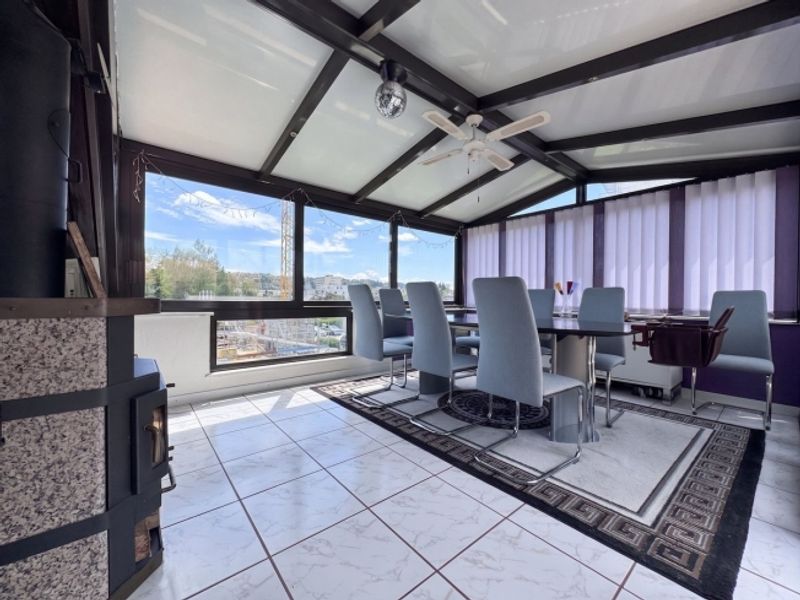 Yverdon – 5,5-Zimmer-Doppelhaus-Penthouse mit großer Terrasse und Winterveranda - 5