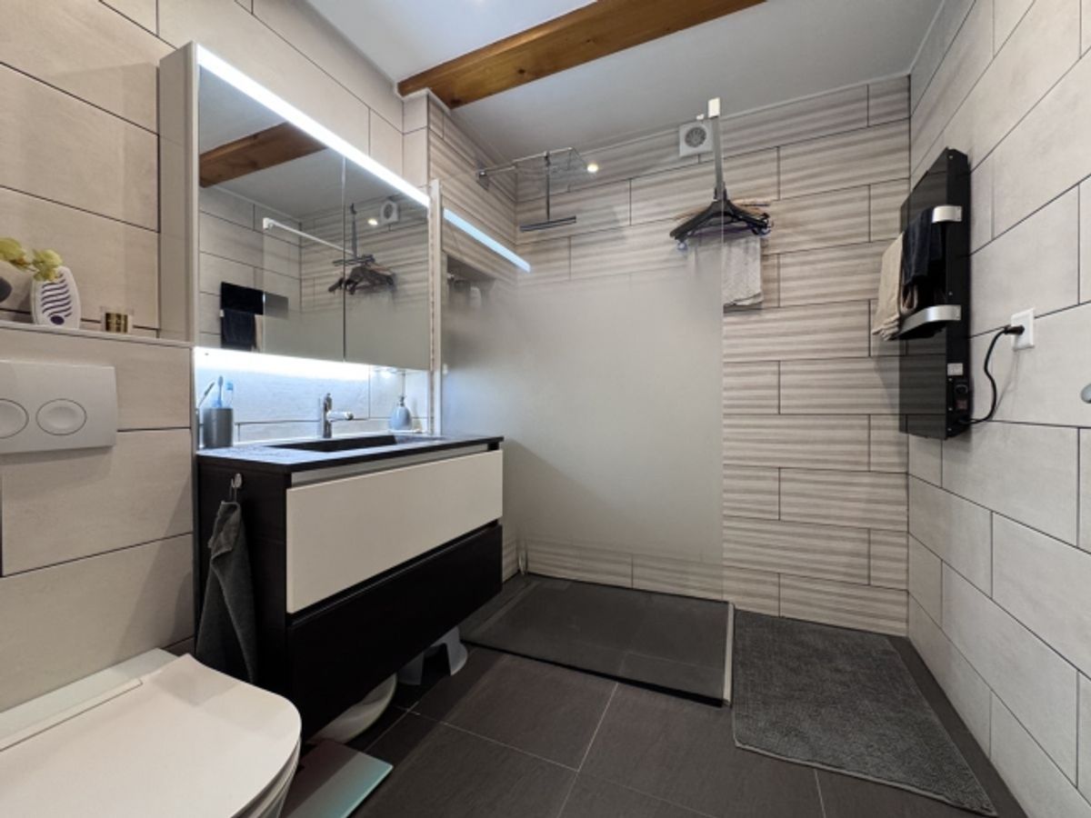 Yverdon – 5,5-Zimmer-Doppelhaus-Penthouse mit großer Terrasse und Winterveranda - 5