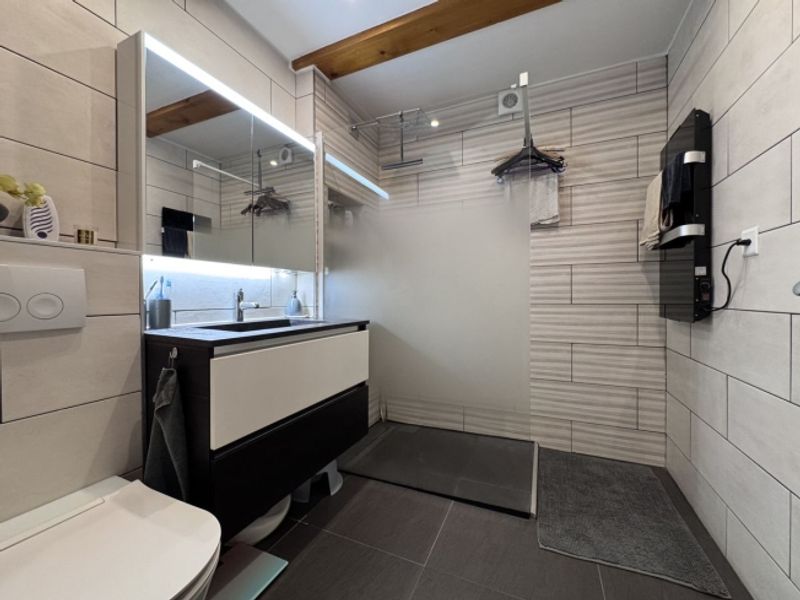 Yverdon – 5,5-Zimmer-Doppelhaus-Penthouse mit großer Terrasse und Winterveranda - 6