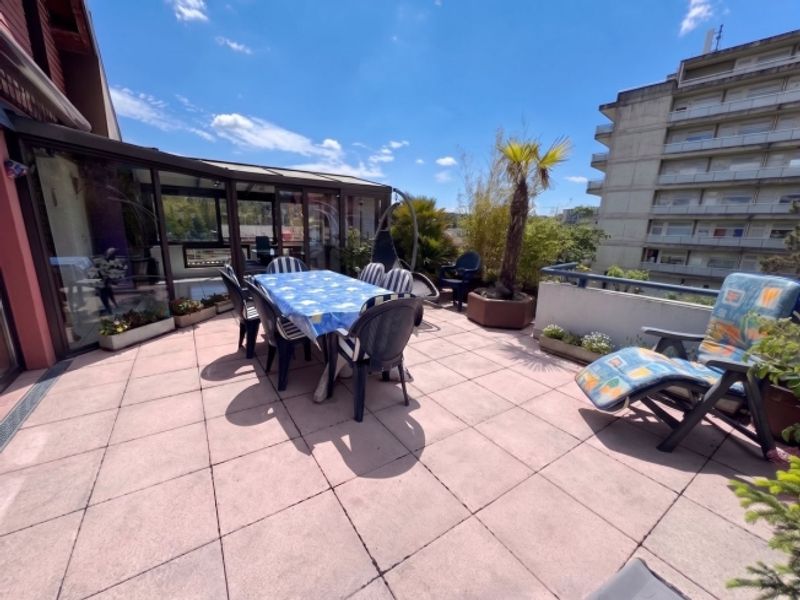 Yverdon – 5,5-Zimmer-Doppelhaus-Penthouse mit großer Terrasse und Winterveranda - 7