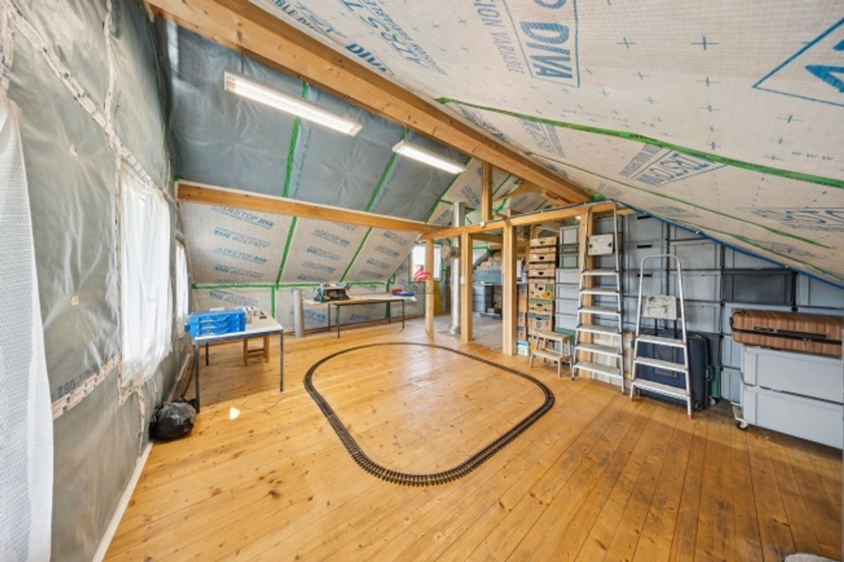Zweifamilienhaus mit zusätzlichem Ausbaupotenzial - 13
