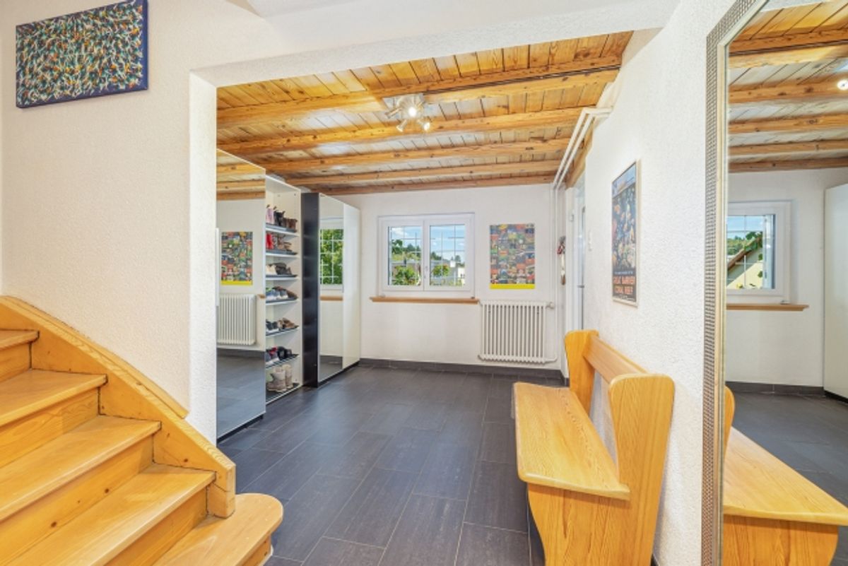 Exklusives Einfamilienhaus mit Pool und Garten - 9