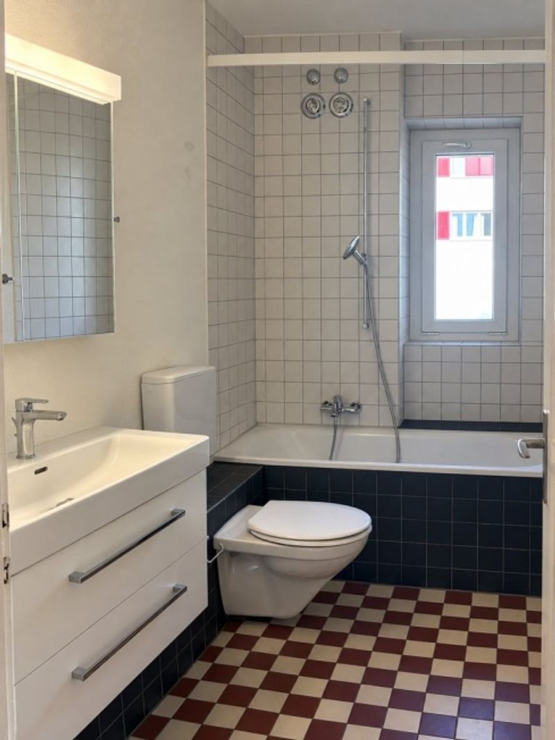 Helle 3.5-Zimmerwohnung mit verglastem Balkon in Liebefeld - 6