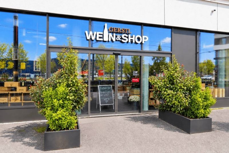 394 m² moderne Verkaufsfläche an hochfrequentierter Lage in Spreitenbach - 2