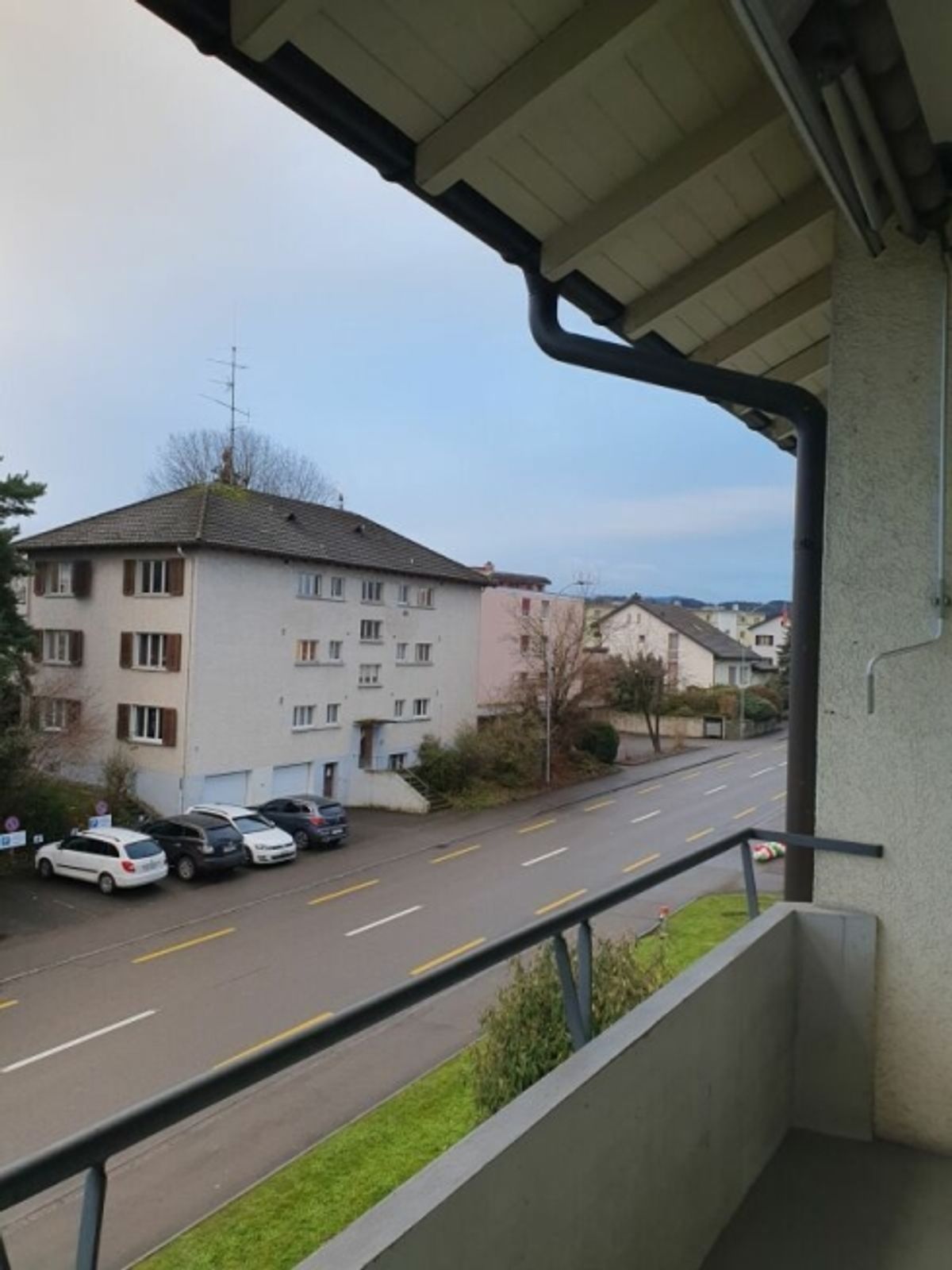 Helle, gut besonnte Wohnung mit Balkon - 1