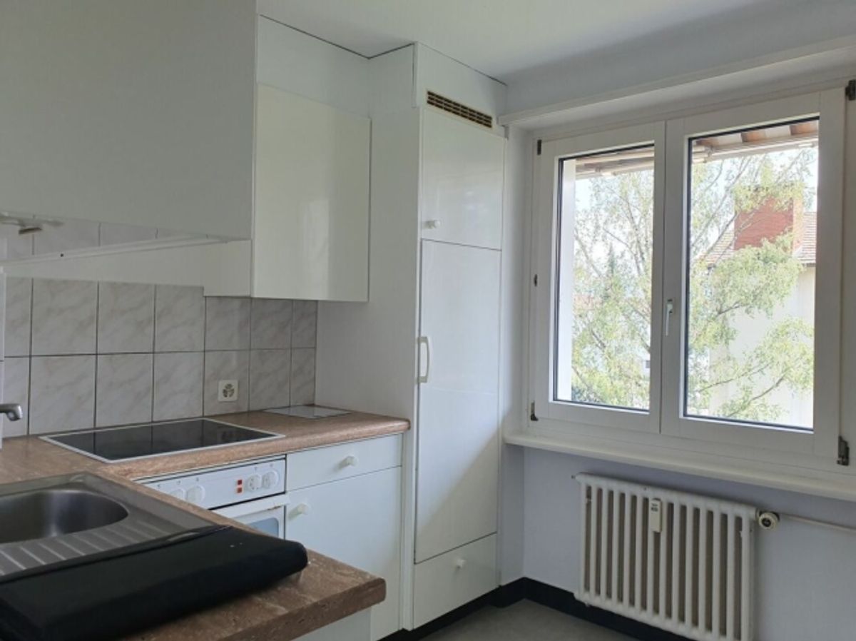 Helle, gut besonnte Wohnung mit Balkon - 2