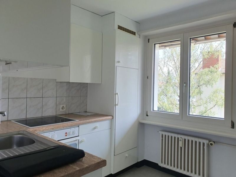 Helle, gut besonnte Wohnung mit Balkon - 3